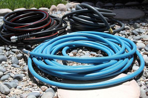 2دسته مهم شیلنگ آبیاری